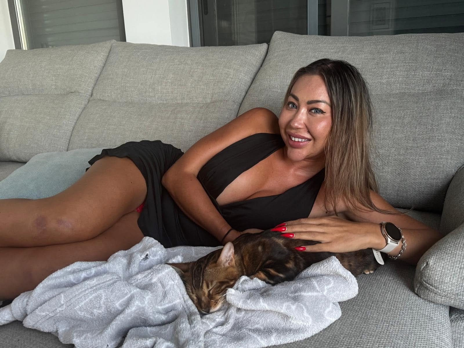 The Fur Babies Who Witnessed My Relapse and Comforted Me Through Alcoholism